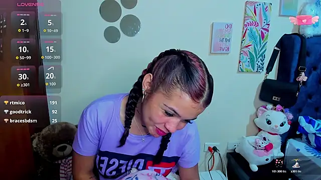 Emma boo online show from 11-18-25, 03:12