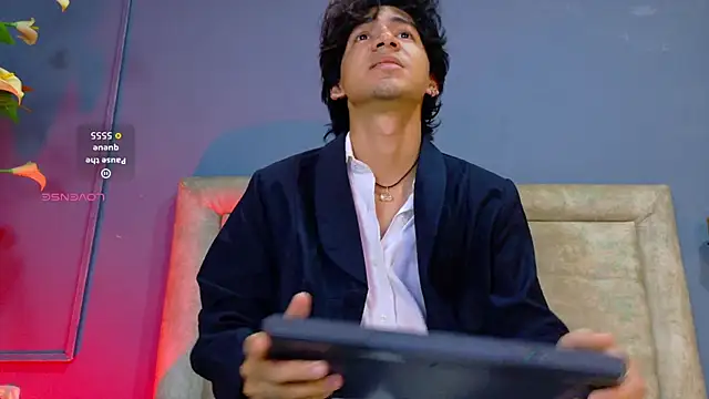 Snapshot of kane_del_toro chatting on 12-16-25, 01:43 kane del toro online show from 12-16-25, 01:43