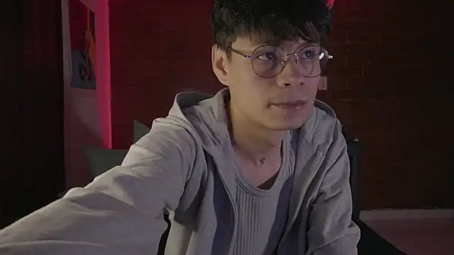 estmonnn online show from 12-20-25, 12:18