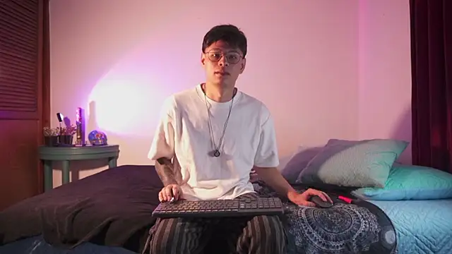 estmonnn online show from 03-07-26, 04:31