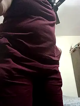 Snapshot of Naughty-Nancy chatting on 11-25-25, 02:28 Naughty-Nancy online show from 11-25-25, 02:28