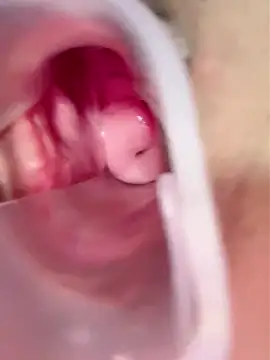 Snapshot of feid_ff chatting on 11-26-25, 04:24 feid ff online show from 11-26-25, 04:24