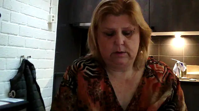 Sylviastar46 online show from 03-11-26, 08:20