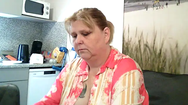 Sylviastar46 online show from 04-01-26, 07:53