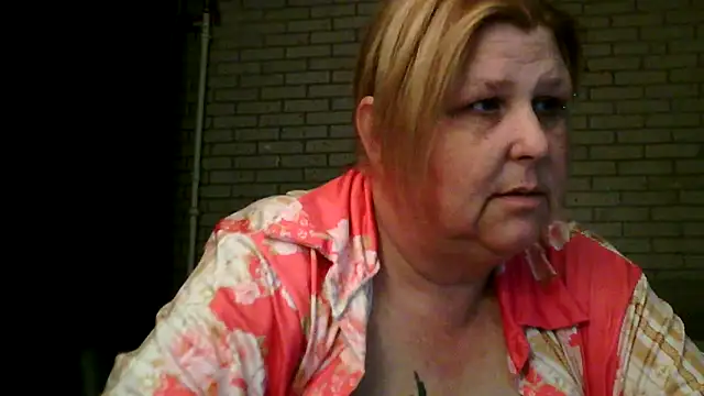 Sylviastar46 online show from 04-18-26, 07:58