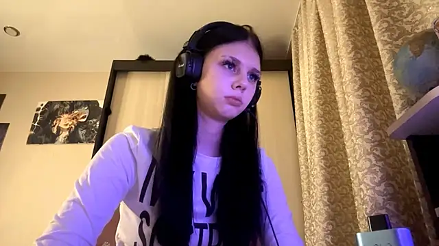 Snapshot of AnGallo chatting on 11-10-25, 06:07 AnGallo online show from 11-10-25, 06:07