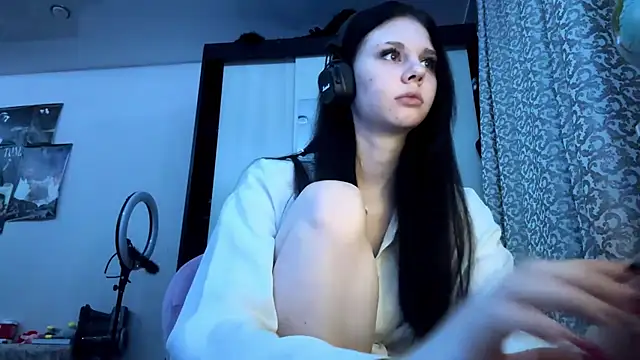 Snapshot of AnGallo chatting on 12-20-25, 07:21 AnGallo online show from 12-20-25, 07:21