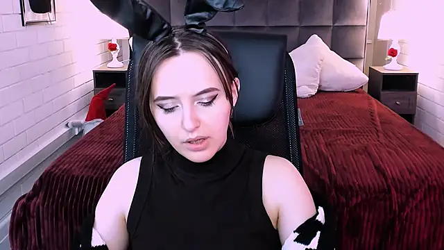 IreneBailey online show from 11-23-25, 09:20