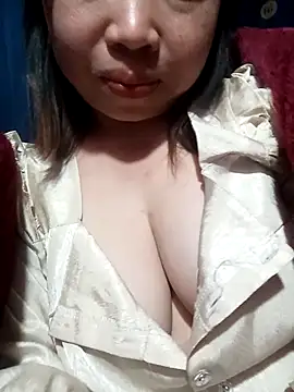 julybe online show from 01-14-26, 04:12