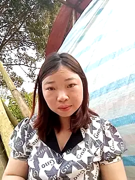 julybe online show from 03-27-26, 08:59