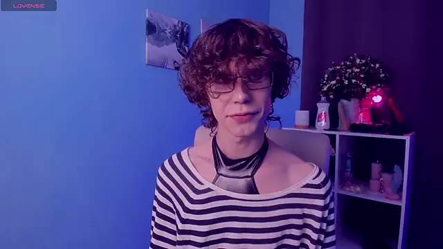 Snapshot of LeoBensyten chatting on 11-05-25, 01:44 LeoBensyten online show from 11-05-25, 01:44