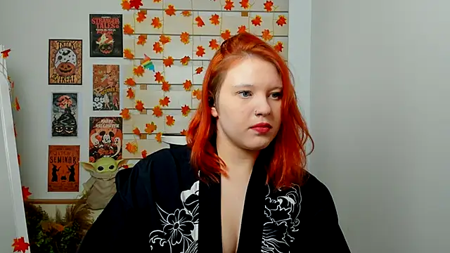 Snapshot of FoxPlayXX chatting on 11-10-25, 08:19 FoxPlayXX online show from 11-10-25, 08:19