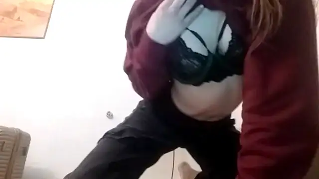 Zizi Zuzu online show from 11-04-25, 07:13