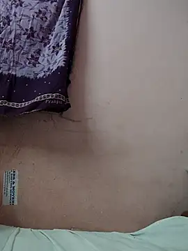 Snapshot of pujapujarrrr chatting on 11-02-25, 08:22 pujapujarrrr online show from 11-02-25, 08:22