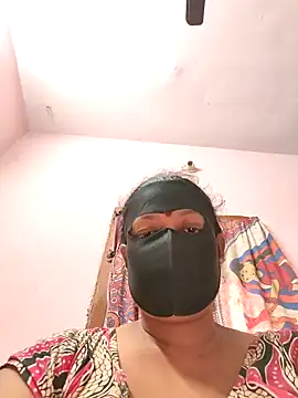 Snapshot of pujapujarrrr chatting on 12-15-25, 04:50 pujapujarrrr online show from 12-15-25, 04:50