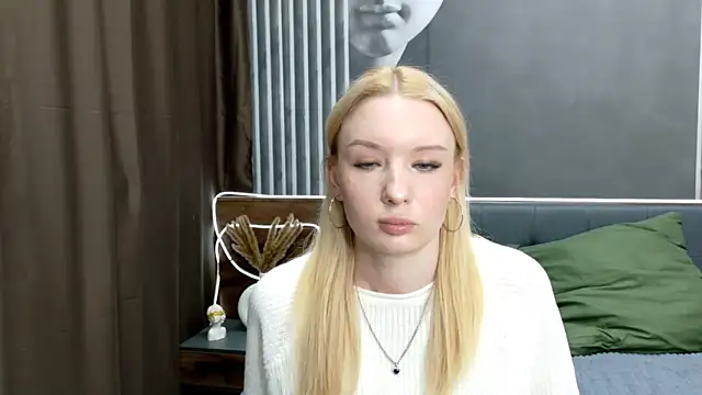 TiffanyJensen online show from 10-31-25, 11:00