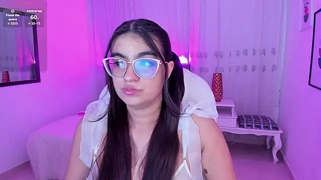 Luna Jonnes1 online show from 02-01-26, 11:31