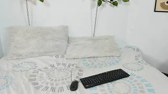 Oceaan lady online show from 11-28-25, 01:36