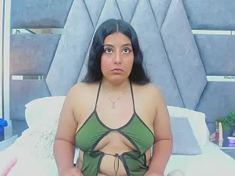 charlotte chapman online show from 11-07-25, 03:01