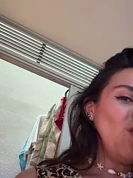 Snapshot of MailynAndNick chatting on 12-14-25, 06:12 MailynAndNick online show from 12-14-25, 06:12