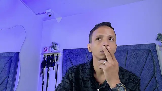 Snapshot of DamianandEva chatting on 02-28-26, 01:23 DamianandEva online show from 02-28-26, 01:23