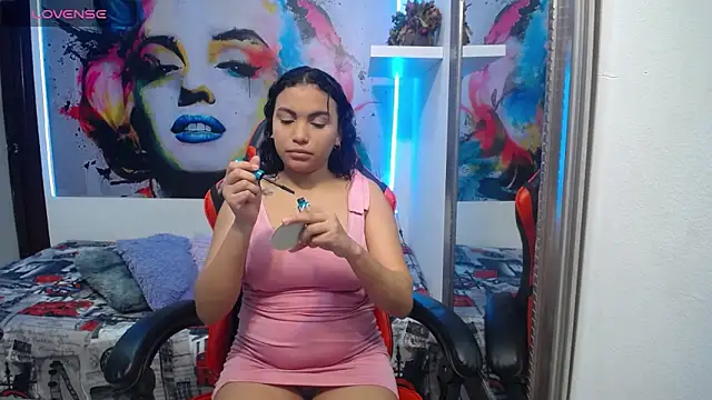 Snapshot of valeria_martinez19 chatting on 06-09-26, 03:07 valeria martinez19 online show from 06-09-26, 03:07