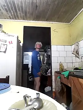 Snapshot of everbrazilianpr chatting on 10-31-25, 09:49 everbrazilianpr online show from 10-31-25, 09:49