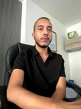 Snapshot of Cristianstone22_ chatting on 11-08-25, 01:22 Cristianstone22 online show from 11-08-25, 01:22