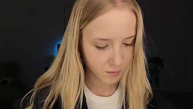 adele armass online show from 04-19-26, 08:44