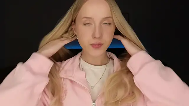 adele armass online show from 04-21-26, 08:44