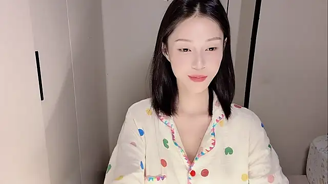 yuyu-33 online show from 11-25-25, 01:55