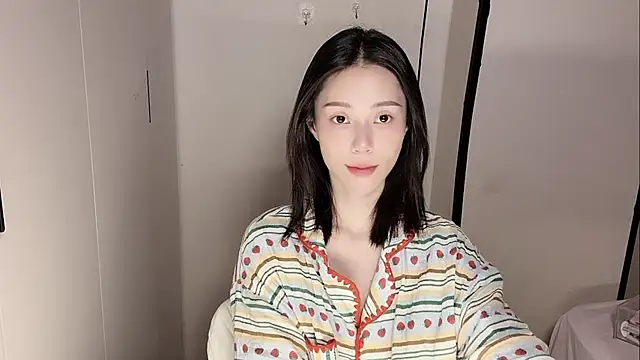 yuyu-33 online show from 12-05-25, 02:47