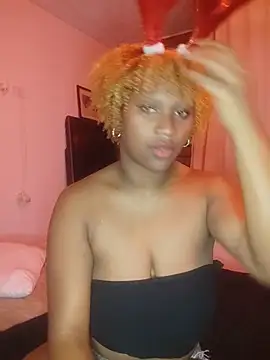 Snapshot of EvonyFoxxx chatting on 12-20-25, 12:07 EvonyFoxxx online show from 12-20-25, 12:07