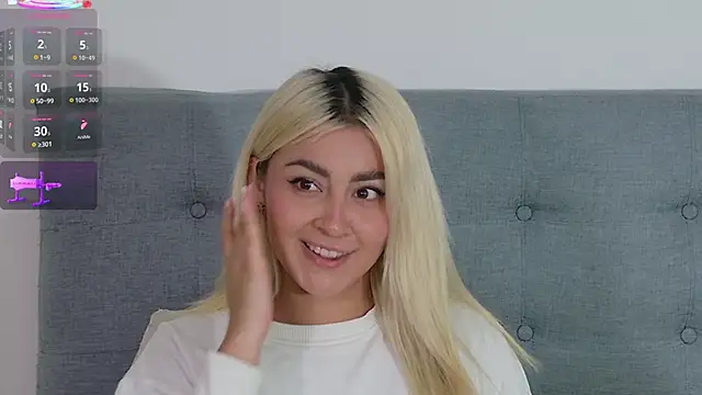 Snapshot of Elina_Hills chatting on 11-03-25, 01:01 Elina Hills online show from 11-03-25, 01:01