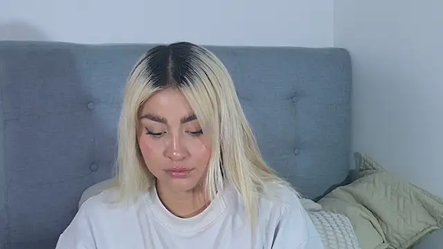 Elina Hills online show from 12-04-25, 02:04