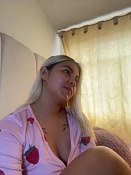 Elina Hills online show from 12-20-25, 05:09