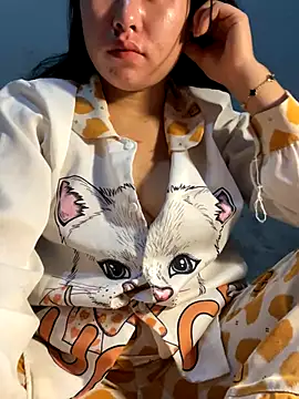 Snapshot of lylyyou chatting on 12-03-25, 11:08 lylyyou online show from 12-03-25, 11:08