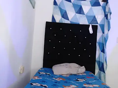 zoelittle3 online show from 11-02-25, 01:08