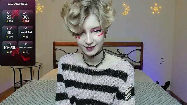 Angel Julles online show from 10-31-25, 01:06