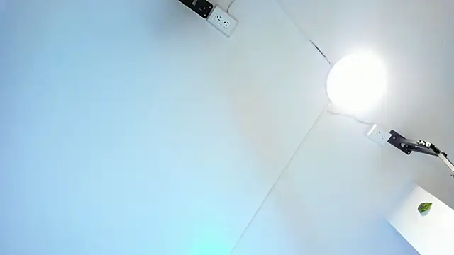 Snapshot of CinthiaJones chatting on 10-31-25, 05:47 CinthiaJones online show from 10-31-25, 05:47