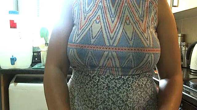 Snapshot of NewBeginnings8 chatting on 11-29-25, 09:23 NewBeginnings8 online show from 11-29-25, 09:23