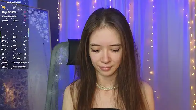 tinyanie online show from 12-19-25, 06:09