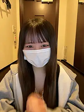 Snapshot of emiri_da_nyan chatting on 11-03-25, 04:25 emiri da nyan online show from 11-03-25, 04:25