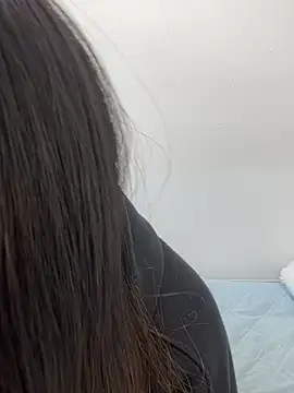 Snapshot of emiri_da_nyan chatting on 05-05-26, 05:26 emiri da nyan online show from 05-05-26, 05:26