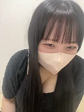 Snapshot of emiri_da_nyan chatting on 06-19-26, 03:11 emiri da nyan online show from 06-19-26, 03:11