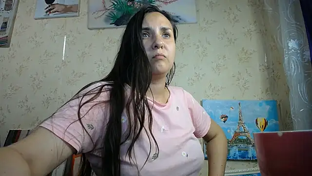 Snapshot of VoulezVous_Angel chatting on 06-08-26, 04:18 VoulezVous Angel online show from 06-08-26, 04:18