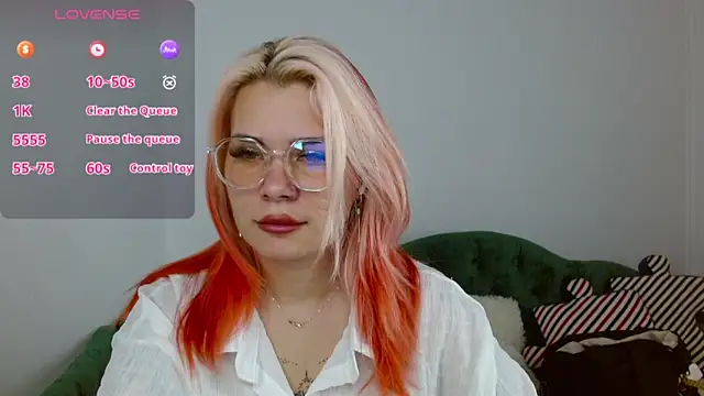 lada love online show from 11-18-25, 02:54