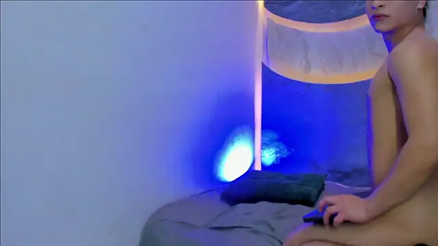 Hot guys sex3  online show from 10-31-25, 04:52