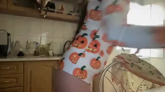 ShizukuHunter online show from 11-02-25, 04:09