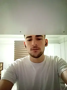 yasinesra757  online show from 12-21-25, 03:19